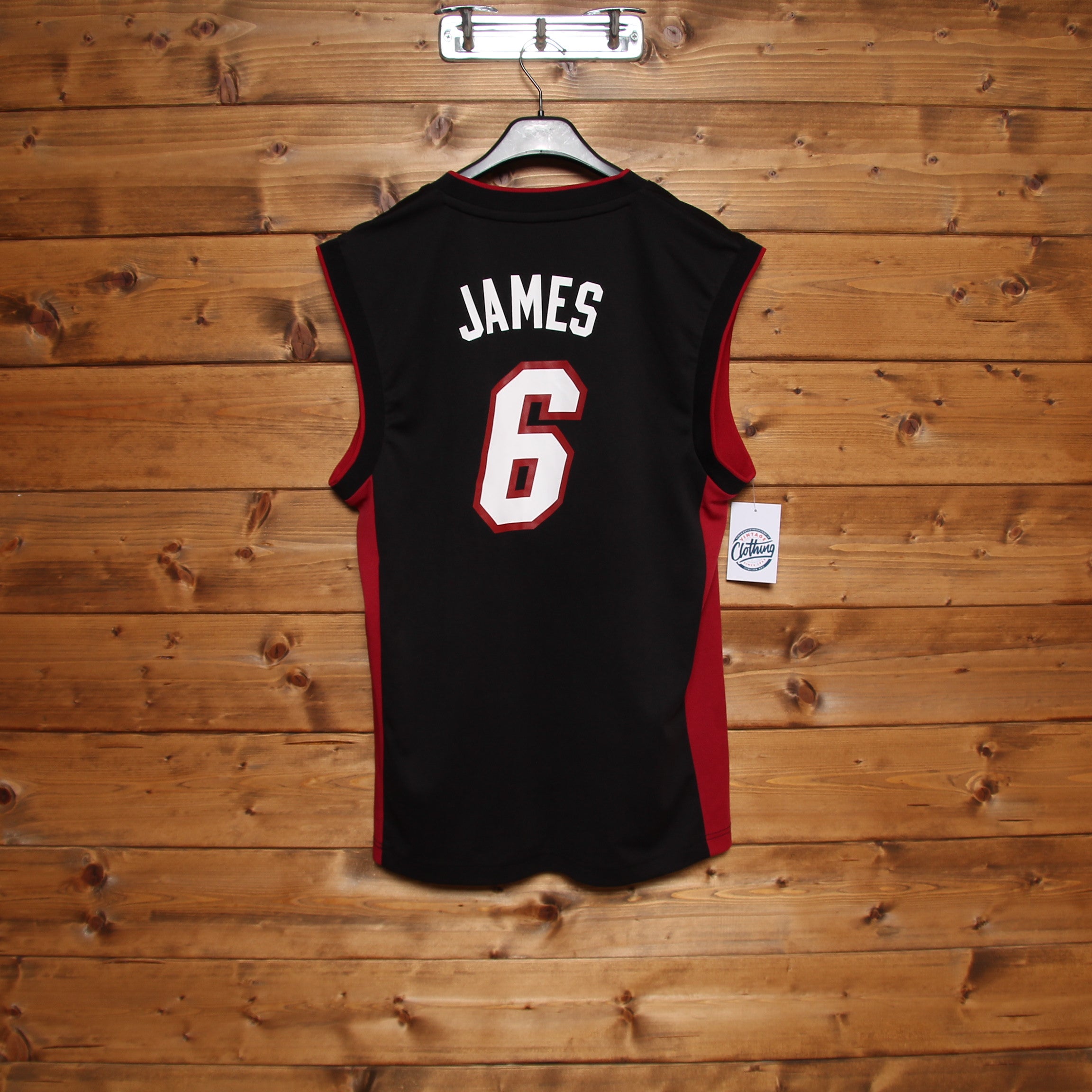 Abbigliamento sportivo outlet basket nba