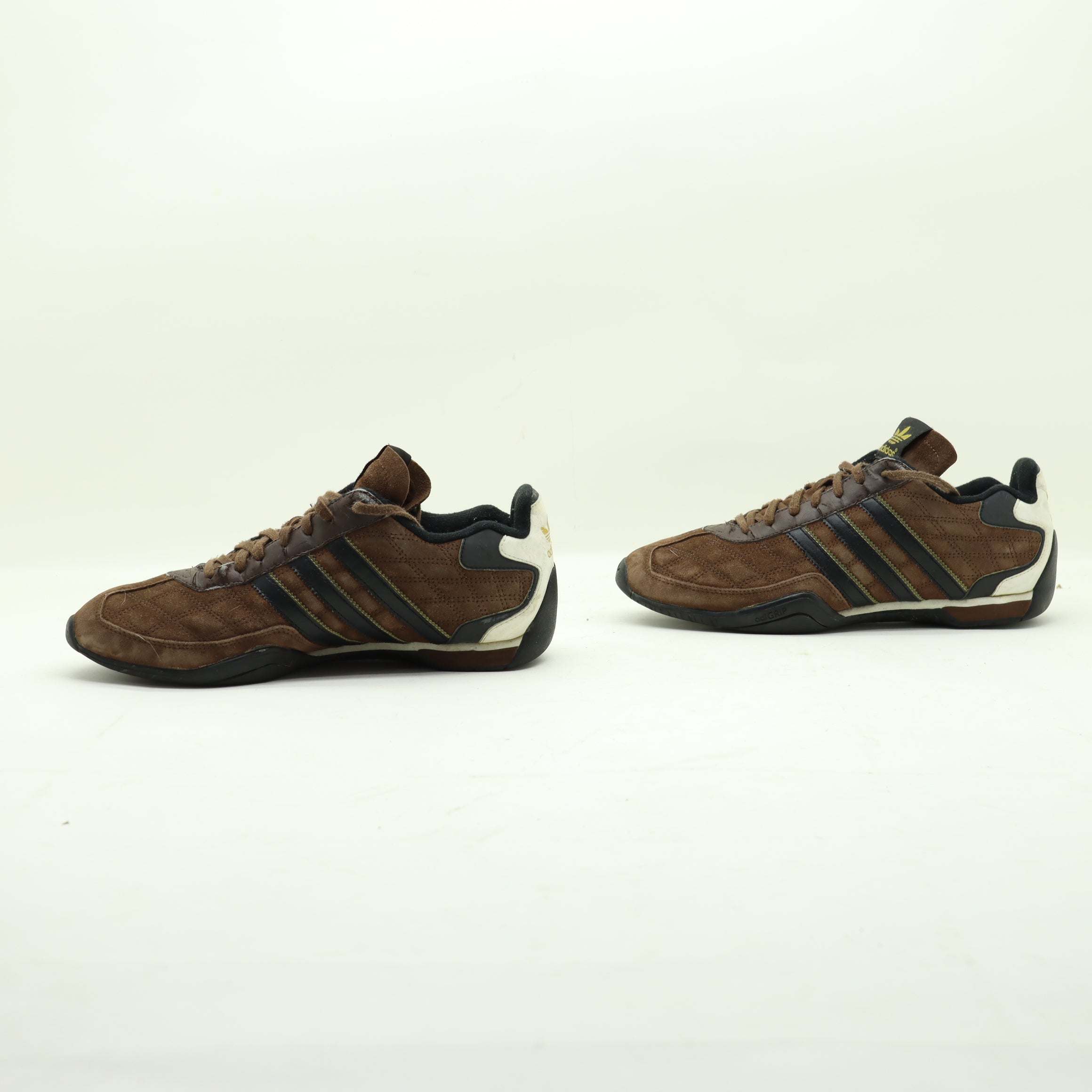 Adidas goodyear outlet marrones